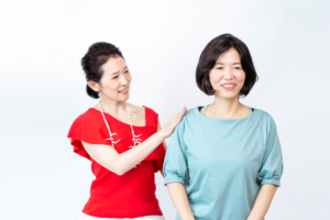 東京のウォーキングレッスン・顔ヨガレッスンは小林かおる